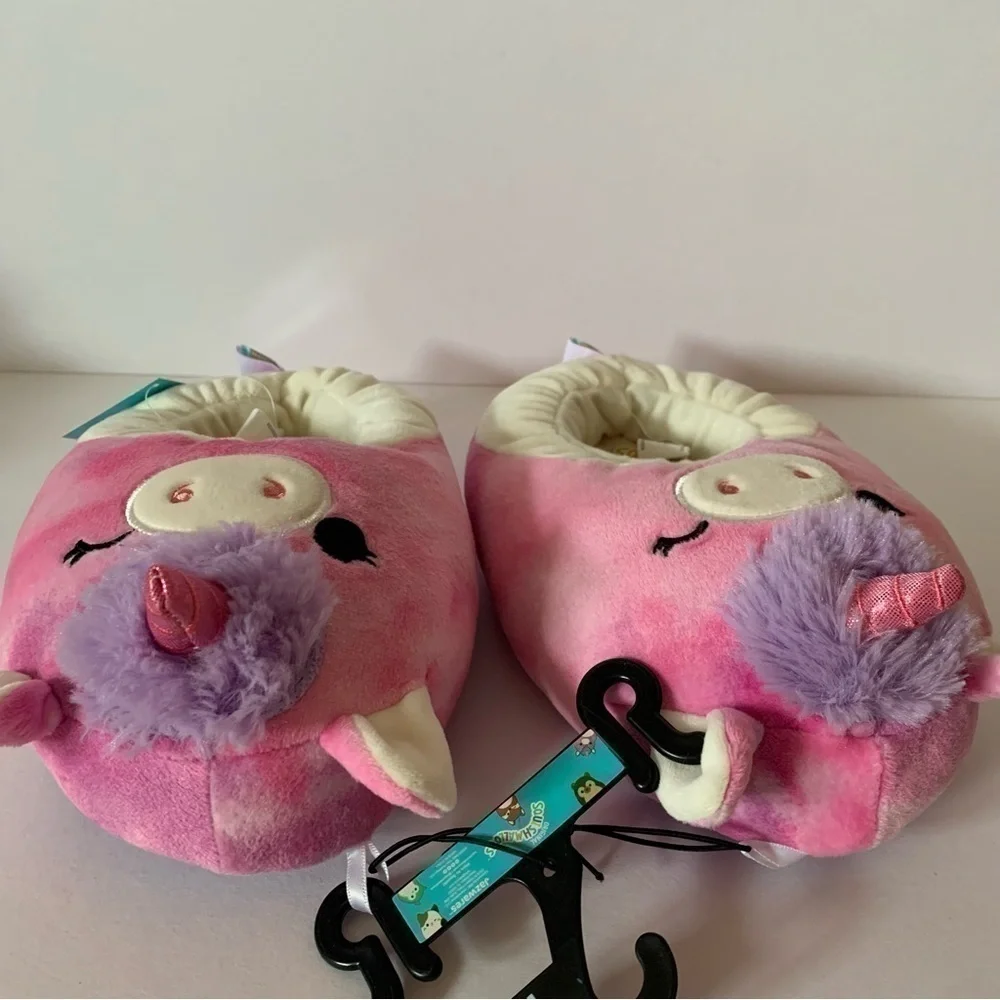 NWT. SQUISHMALLOWS Lola The Unicorn Slippers